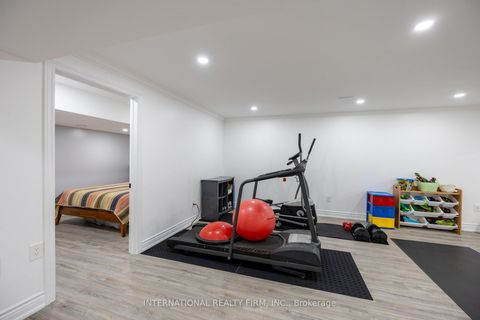 Photo 38 at 1616 Glenbourne Drive, Pinecrest, Oshawa