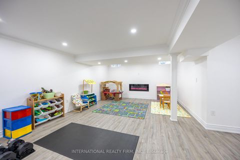 Photo 39 at 1616 Glenbourne Drive, Pinecrest, Oshawa