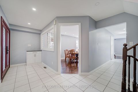 Photo 6 at 118 Shepton Way, Steeles, Toronto