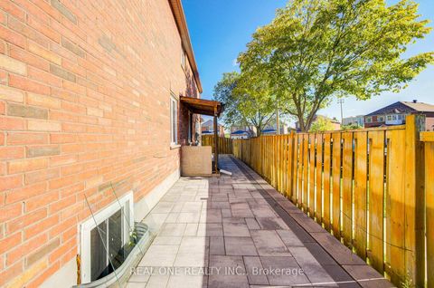 Photo 44 at 118 Shepton Way, Steeles, Toronto