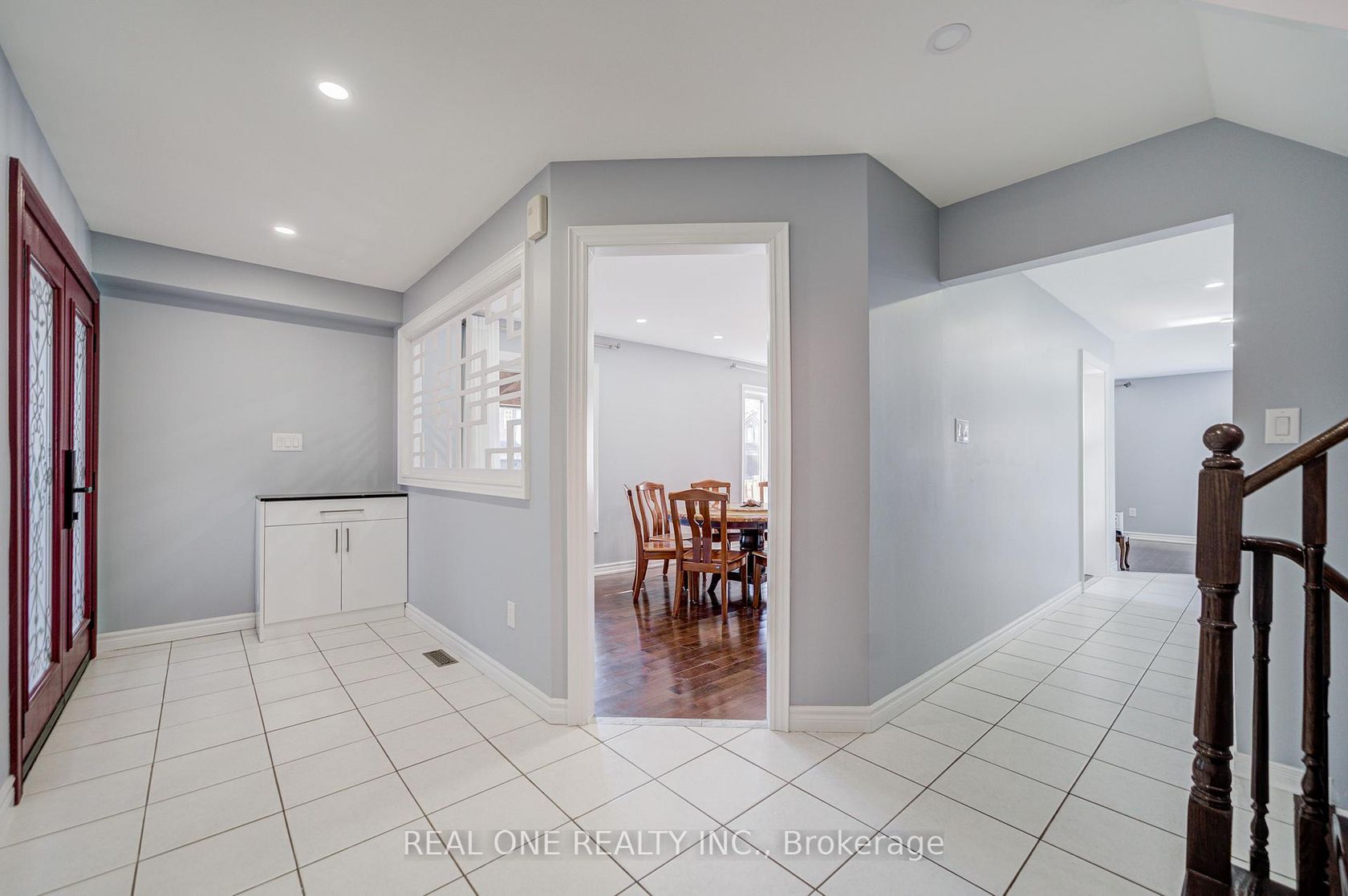 Photo 6 at 118 Shepton Way, Steeles, Toronto Photo 6 at 118 Shepton Way, Steeles, Toronto