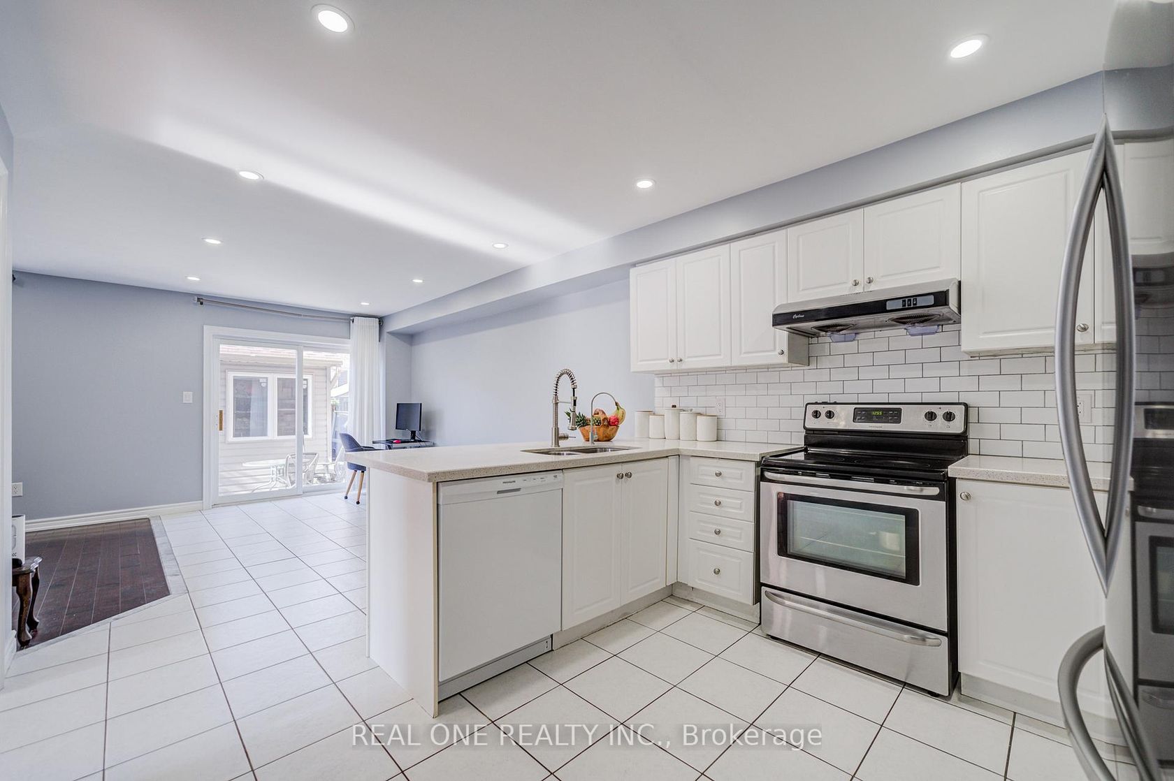 Photo 14 at 118 Shepton Way, Steeles, Toronto Photo 14 at 118 Shepton Way, Steeles, Toronto