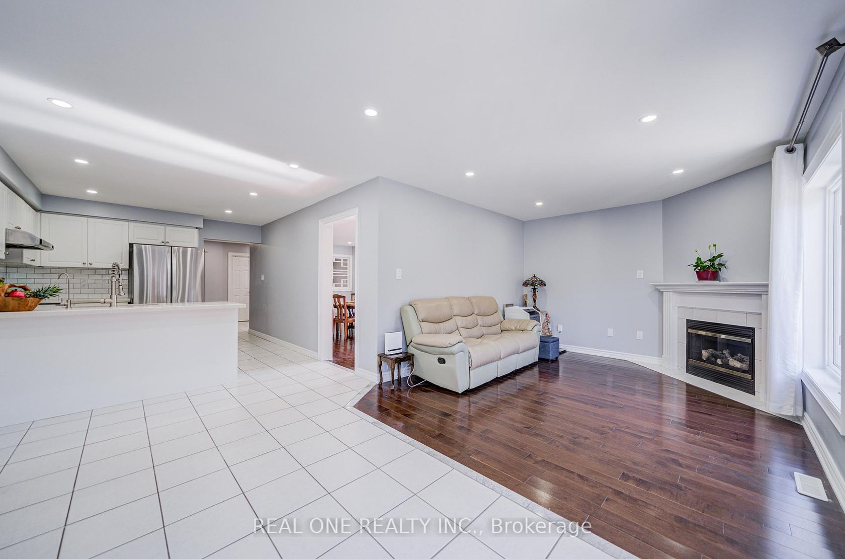 Photo 17 at 118 Shepton Way, Steeles, Toronto Photo 17 at 118 Shepton Way, Steeles, Toronto