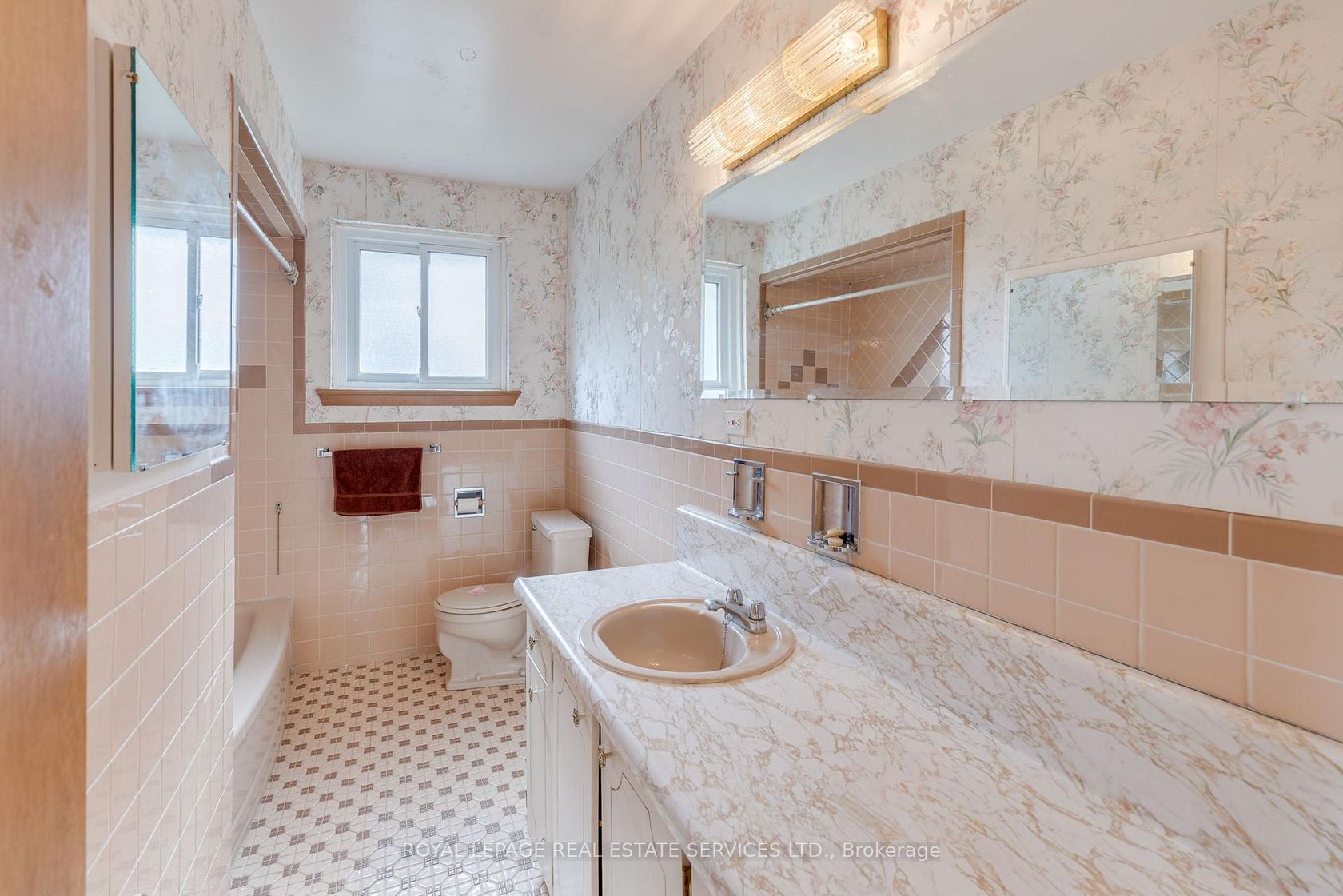 Photo 15 at 29 Doverwood Court, Newtonbrook East, Toronto Photo 15 at 29 Doverwood Court, Newtonbrook East, Toronto