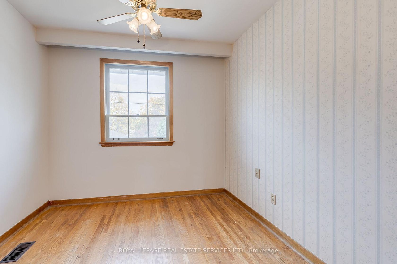 Photo 22 at 29 Doverwood Court, Newtonbrook East, Toronto Photo 22 at 29 Doverwood Court, Newtonbrook East, Toronto