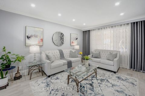 Photo 1 at 90A Bicknell Avenue, Eglinton West, Toronto Photo 1 at 90A Bicknell Avenue, Eglinton West, Toronto