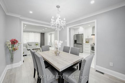 Photo 10 at 90A Bicknell Avenue, Eglinton West, Toronto