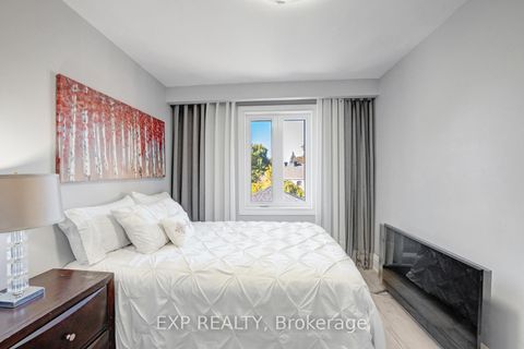 Photo 20 at 90A Bicknell Avenue, Eglinton West, Toronto