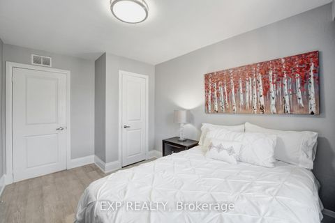 Photo 21 at 90A Bicknell Avenue, Eglinton West, Toronto