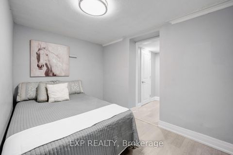 Photo 27 at 90A Bicknell Avenue, Eglinton West, Toronto
