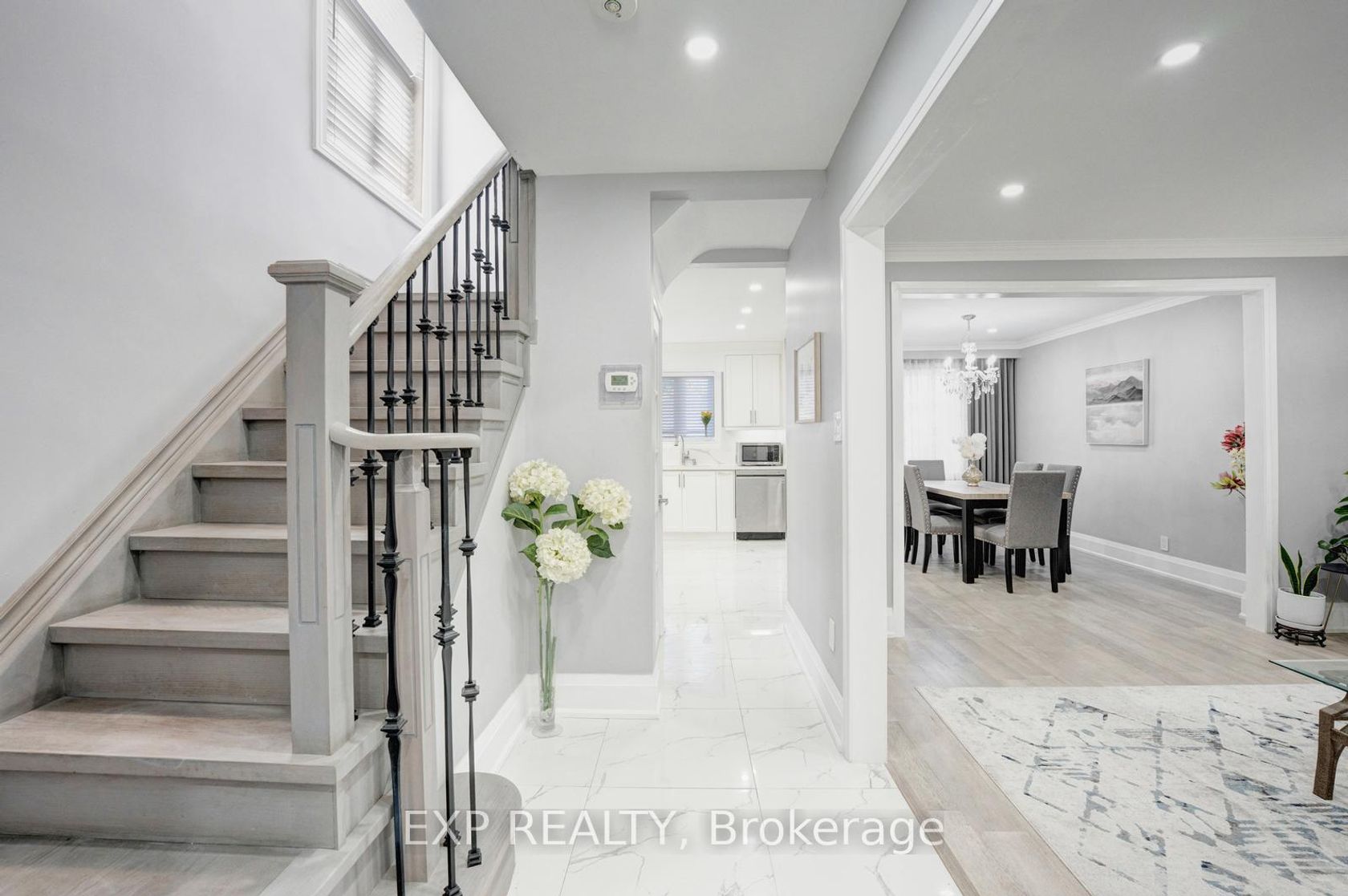 Photo 4 at 90A Bicknell Avenue, Eglinton West, Toronto Photo 4 at 90A Bicknell Avenue, Eglinton West, Toronto