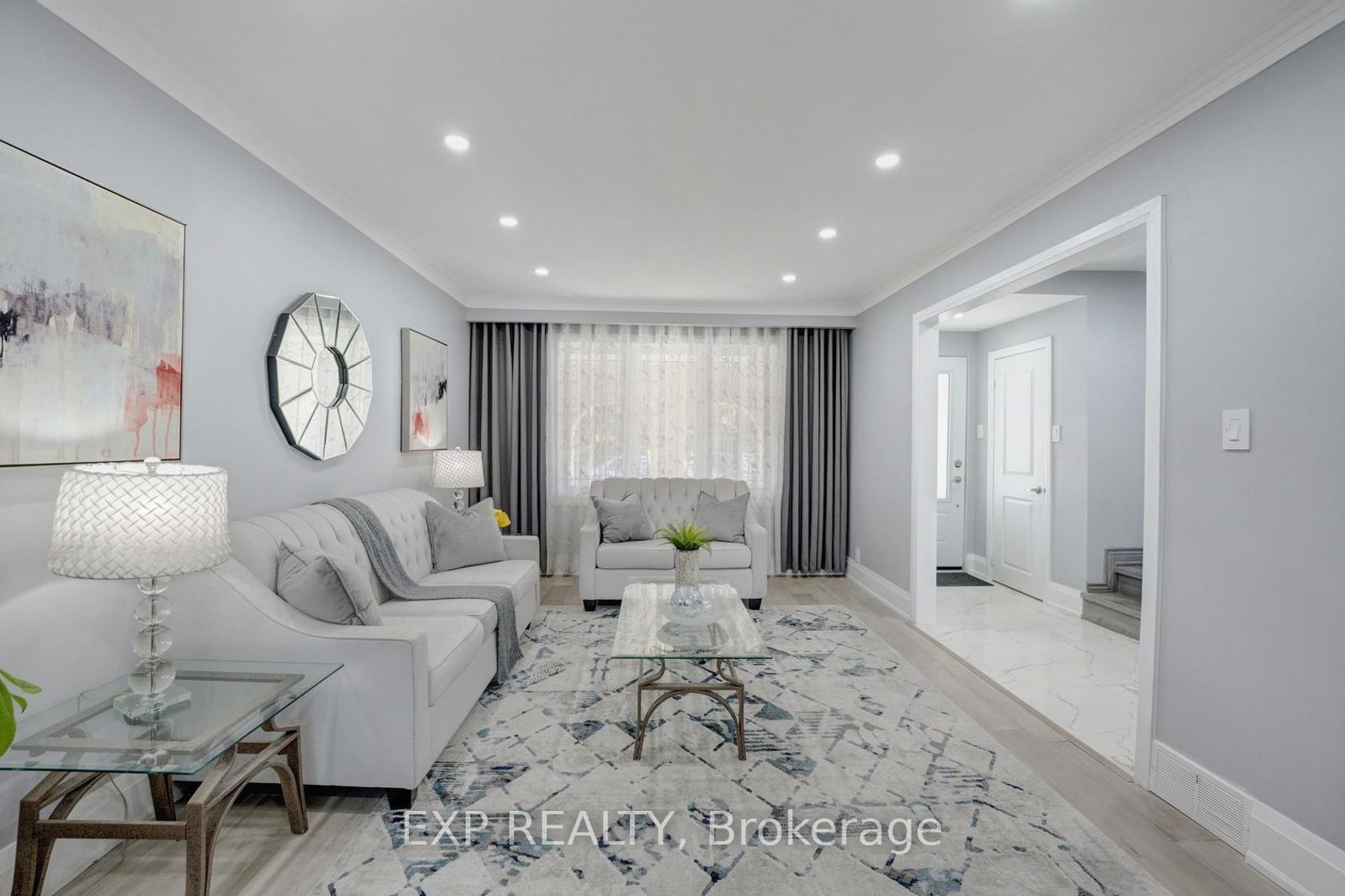 Photo 6 at 90A Bicknell Avenue, Eglinton West, Toronto Photo 6 at 90A Bicknell Avenue, Eglinton West, Toronto