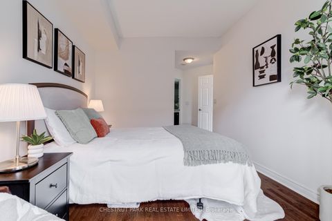 Photo 12 at 1711 - 736 Spadina Avenue, University, Toronto