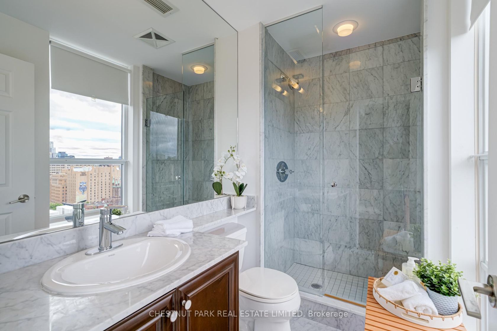 Photo 17 at 1711 - 736 Spadina Avenue, University, Toronto Photo 17 at 1711 - 736 Spadina Avenue, University, Toronto