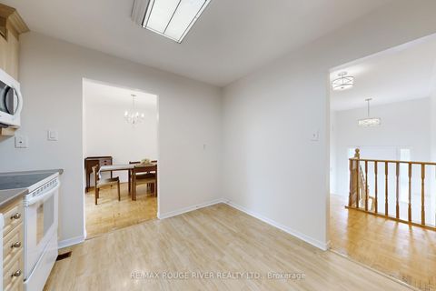 Photo 11 at 124 Aspenwood Drive, Hillcrest Village, Toronto