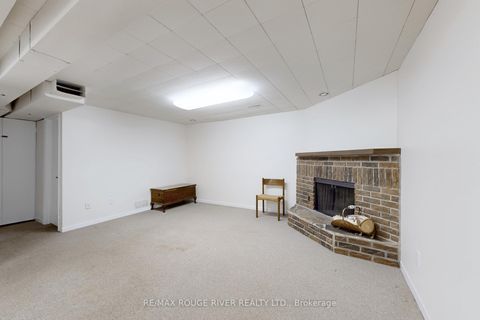 Photo 18 at 124 Aspenwood Drive, Hillcrest Village, Toronto