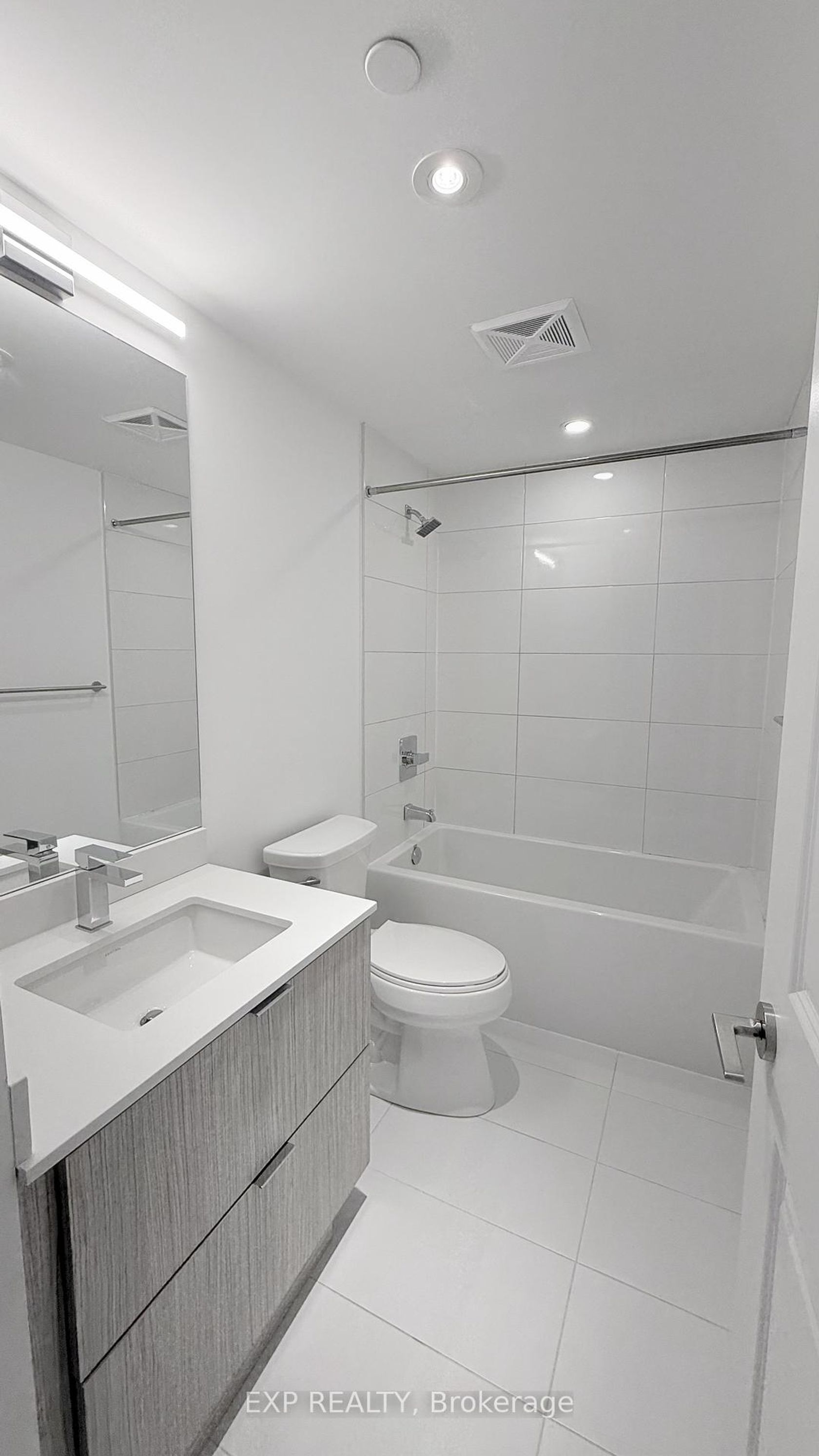 Photo 14 at 3306 - 395 Bloor Street E, North St. James Town, Toronto Photo 14 at 3306 - 395 Bloor Street E, North St. James Town, Toronto