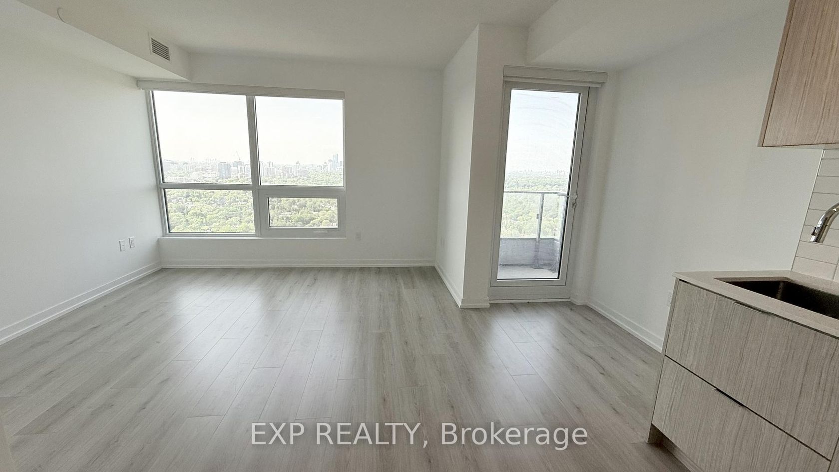 Photo 15 at 3306 - 395 Bloor Street E, North St. James Town, Toronto Photo 15 at 3306 - 395 Bloor Street E, North St. James Town, Toronto