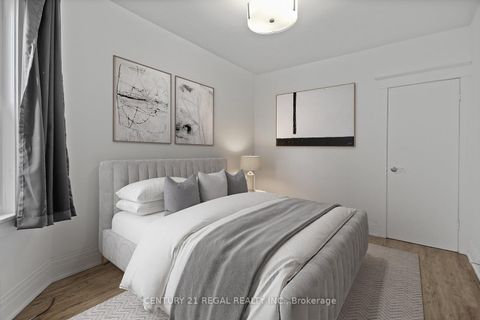 Photo 5 at 300 Montrose Avenue, Little Italy, Toronto