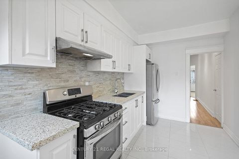 Photo 13 at 300 Montrose Avenue, Little Italy, Toronto Photo 13 at 300 Montrose Avenue, Little Italy, Toronto