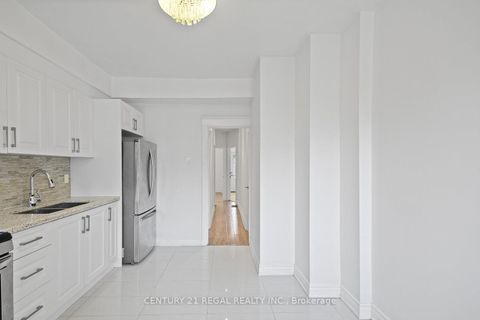 Photo 15 at 300 Montrose Avenue, Little Italy, Toronto Photo 15 at 300 Montrose Avenue, Little Italy, Toronto