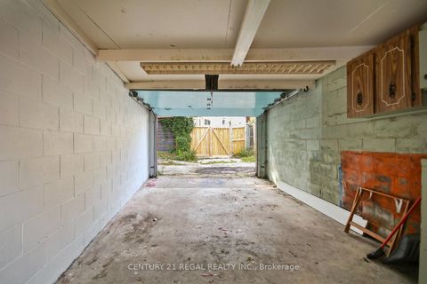 Photo 33 at 300 Montrose Avenue, Little Italy, Toronto