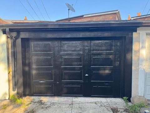 Photo 35 at 300 Montrose Avenue, Little Italy, Toronto Photo 35 at 300 Montrose Avenue, Little Italy, Toronto