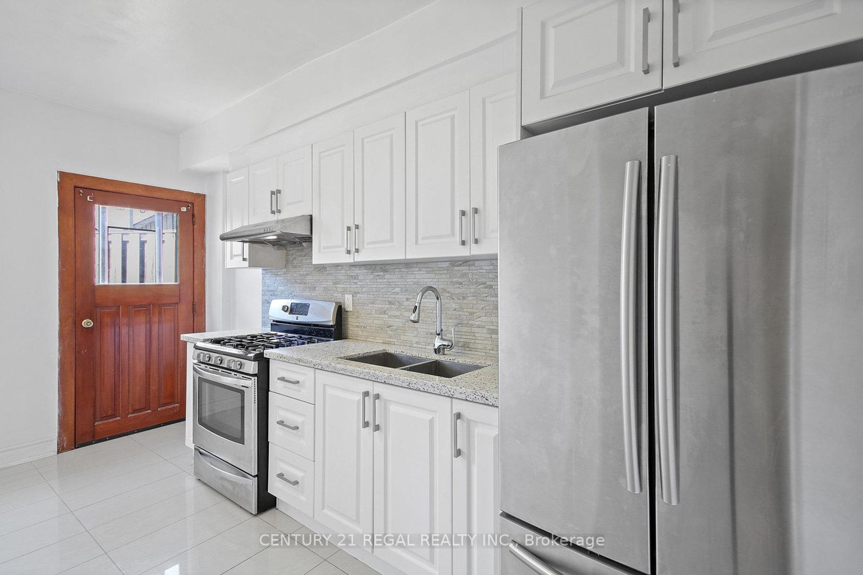 Photo 9 at 300 Montrose Avenue, Little Italy, Toronto Photo 9 at 300 Montrose Avenue, Little Italy, Toronto