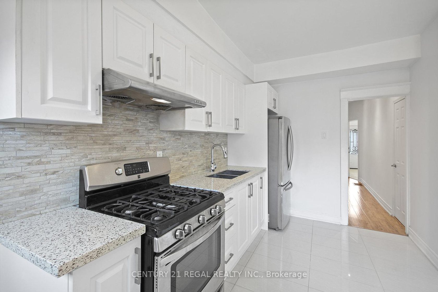 Photo 13 at 300 Montrose Avenue, Little Italy, Toronto Photo 13 at 300 Montrose Avenue, Little Italy, Toronto