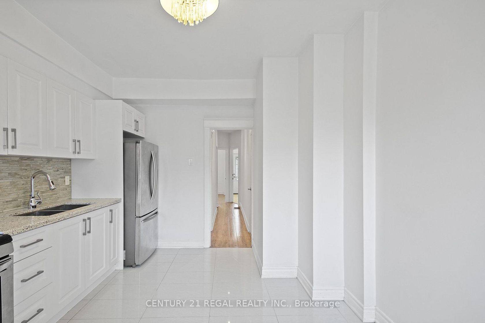 Photo 15 at 300 Montrose Avenue, Little Italy, Toronto Photo 15 at 300 Montrose Avenue, Little Italy, Toronto