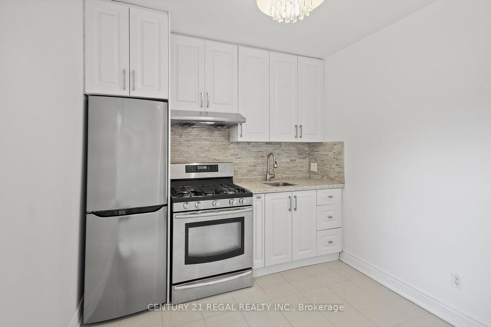 Photo 26 at 300 Montrose Avenue, Little Italy, Toronto Photo 26 at 300 Montrose Avenue, Little Italy, Toronto