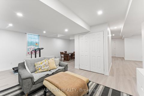 Photo 33 at 42 St Michele Place, Islington Woods, Vaughan