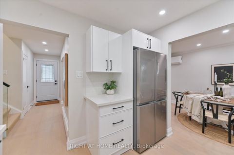 Photo 7 at 173 Wishing Well Drive, Sullivan, Toronto