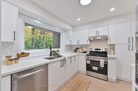 Photo 9 at 173 Wishing Well Drive, Sullivan, Toronto