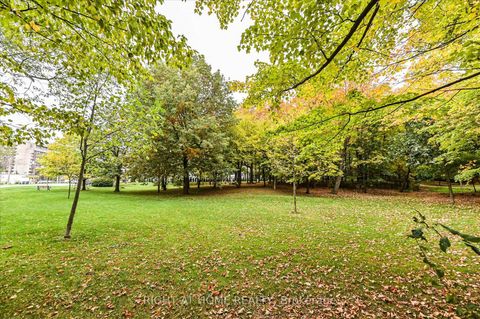 Photo 25 at 173 Wishing Well Drive, Sullivan, Toronto