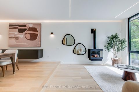 Photo 4 at 174 Kenilworth Avenue, The Beaches, Toronto