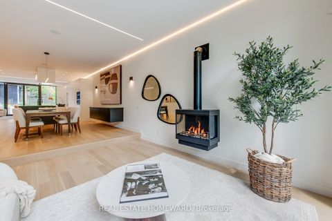 Photo 6 at 174 Kenilworth Avenue, The Beaches, Toronto