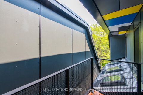 Photo 37 at 174 Kenilworth Avenue, The Beaches, Toronto