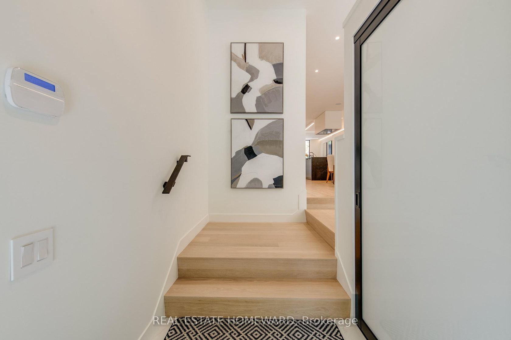 Photo 2 at 174 Kenilworth Avenue, The Beaches, Toronto Photo 2 at 174 Kenilworth Avenue, The Beaches, Toronto