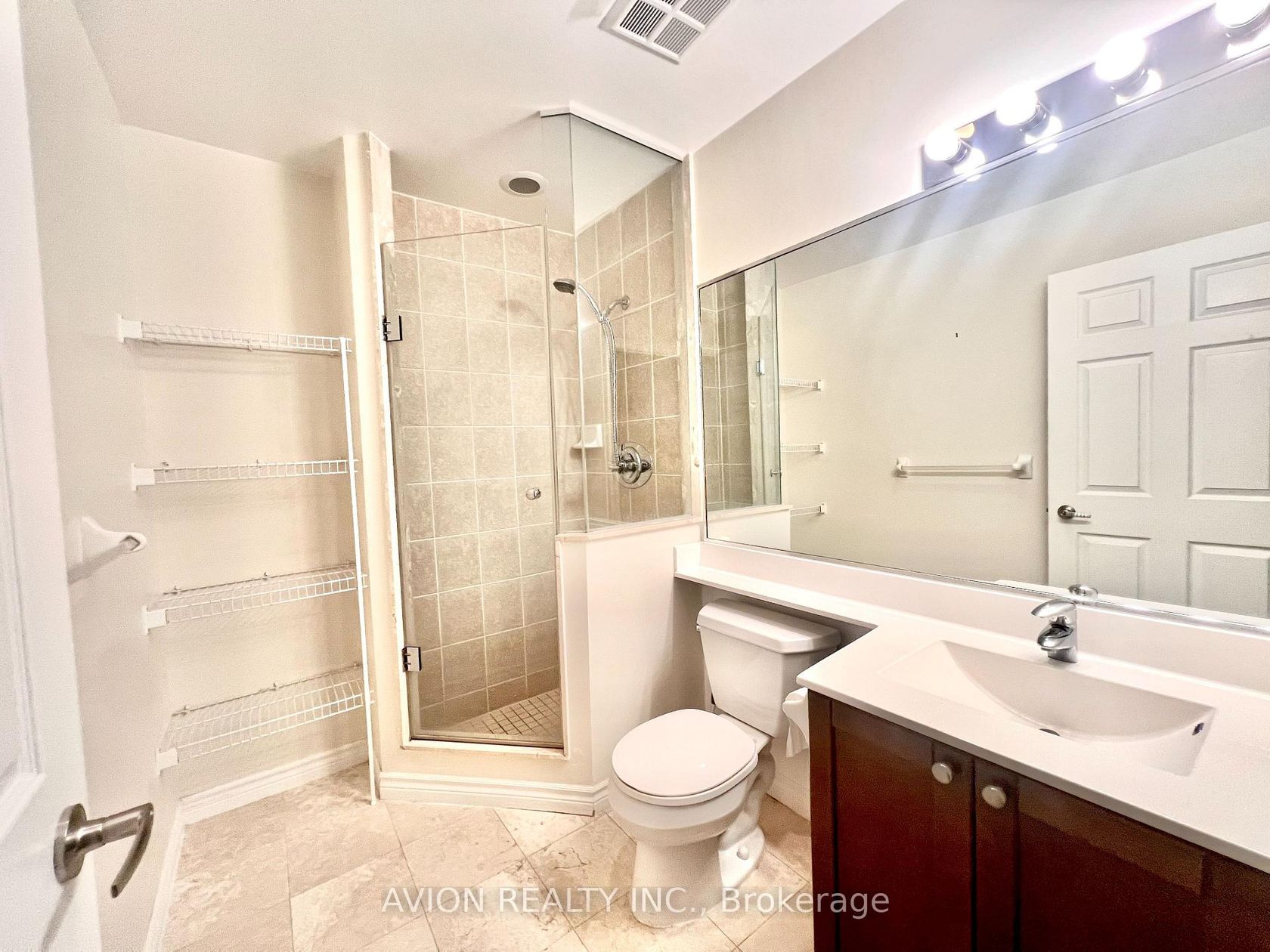 Photo 11 at 2610 - 761 Bay Street, Bay Street Corridor, Toronto Photo 11 at 2610 - 761 Bay Street, Bay Street Corridor, Toronto