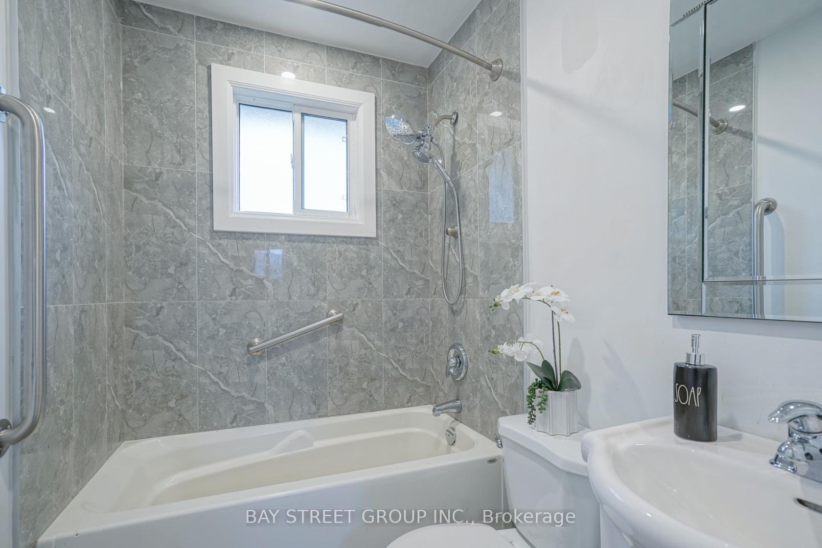 Photo 14 at 3A Bonniewood Road, Ionview, Toronto Photo 14 at 3A Bonniewood Road, Ionview, Toronto