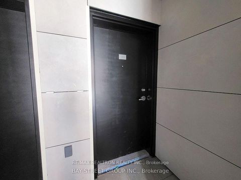 Photo 3 at 1003 - 14 David Eyer Road, Rural Richmond Hill, Richmond Hill