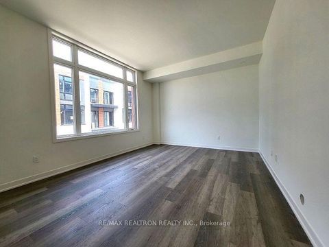 Photo 11 at 1003 - 14 David Eyer Road, Rural Richmond Hill, Richmond Hill