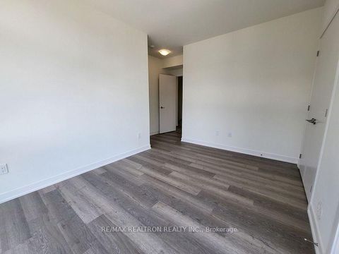 Photo 14 at 1003 - 14 David Eyer Road, Rural Richmond Hill, Richmond Hill