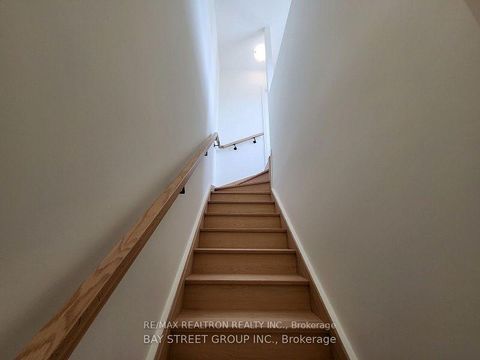 Photo 23 at 1003 - 14 David Eyer Road, Rural Richmond Hill, Richmond Hill