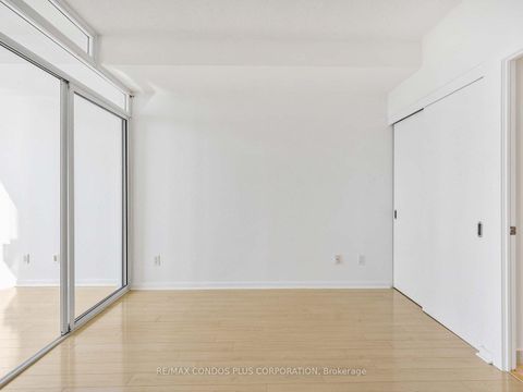 Photo 11 at 2209 - 208 Queens Quay W, Waterfront Communities C1, Toronto