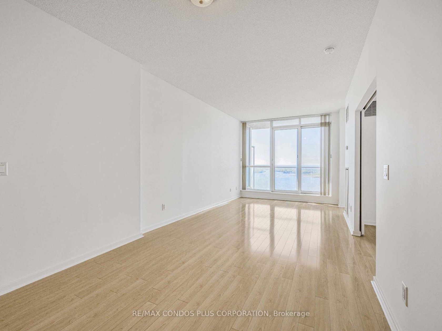 Photo 3 at 2209 - 208 Queens Quay W, Waterfront Communities C1, Toronto Photo 3 at 2209 - 208 Queens Quay W, Waterfront Communities C1, Toronto