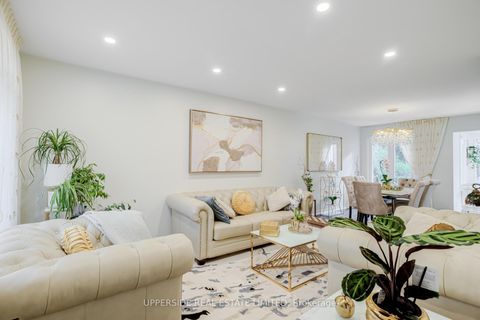 Photo 5 at 167 Covent Crescent, Aurora Highlands, Aurora