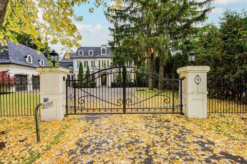 Photo 1 at 9 Highland Court, Aurora Village, Aurora