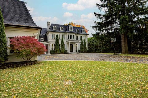 Photo 2 at 9 Highland Court, Aurora Village, Aurora